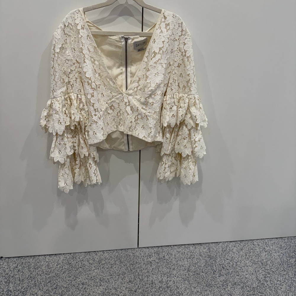SAYLOR Cream Lace Blouse with Bell Sleeves And Matching Shorts